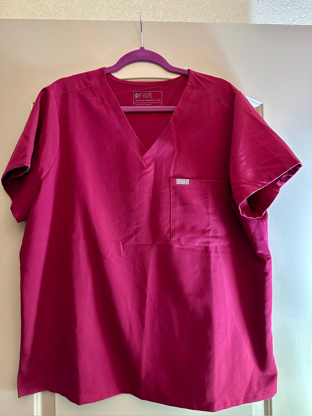 FIGS Catarina Deep Cranberry scrub top Womens XXL - Picture 1 of 2